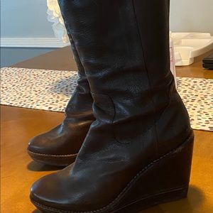 Women’s Frye boots